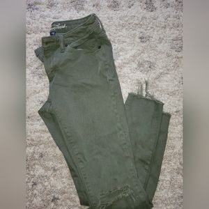 Universal Thread Jeans